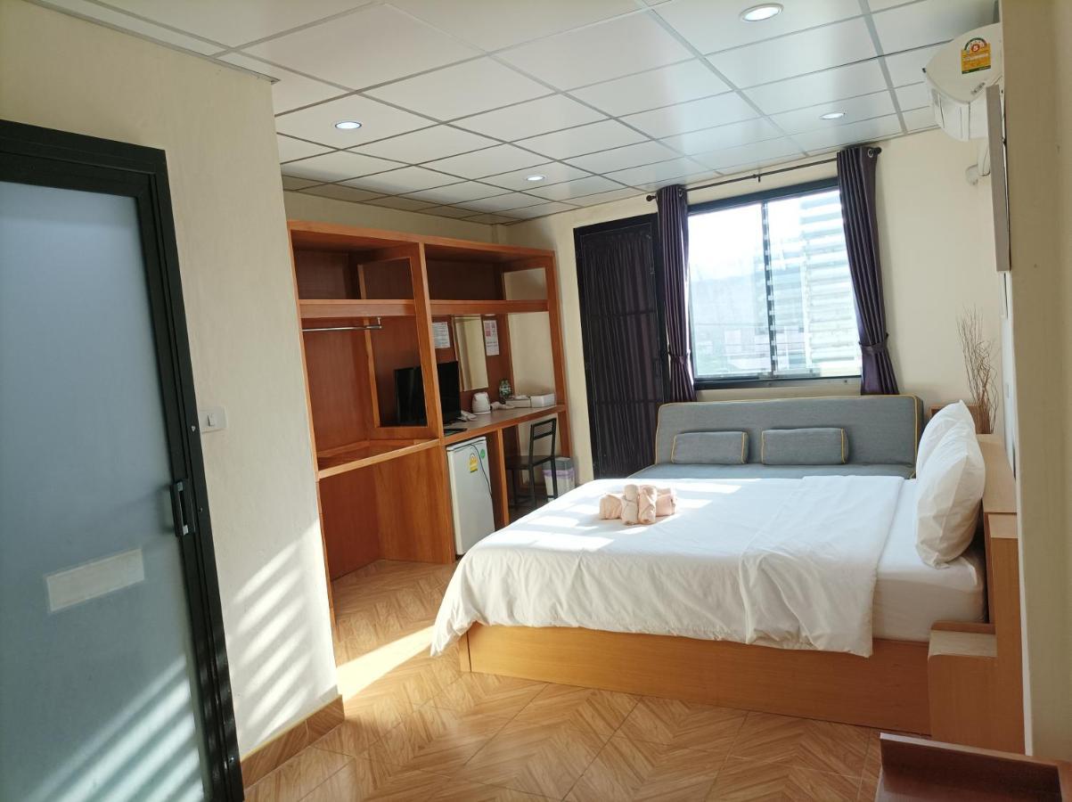 Double D Rooms & Cafe Μπανγκόκ Εξωτερικό φωτογραφία