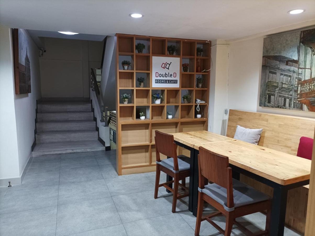 Double D Rooms & Cafe Μπανγκόκ Εξωτερικό φωτογραφία