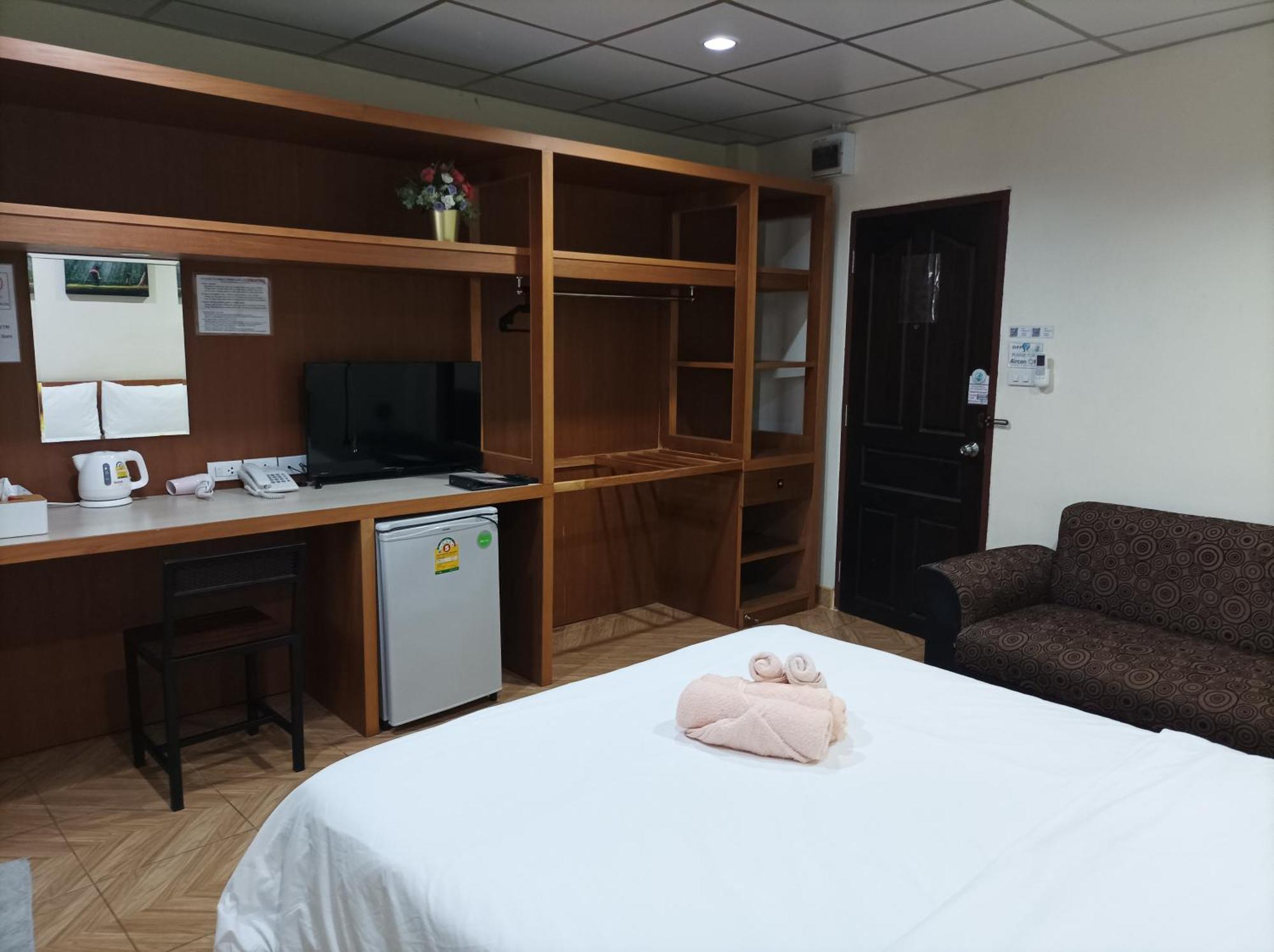Double D Rooms & Cafe Μπανγκόκ Εξωτερικό φωτογραφία