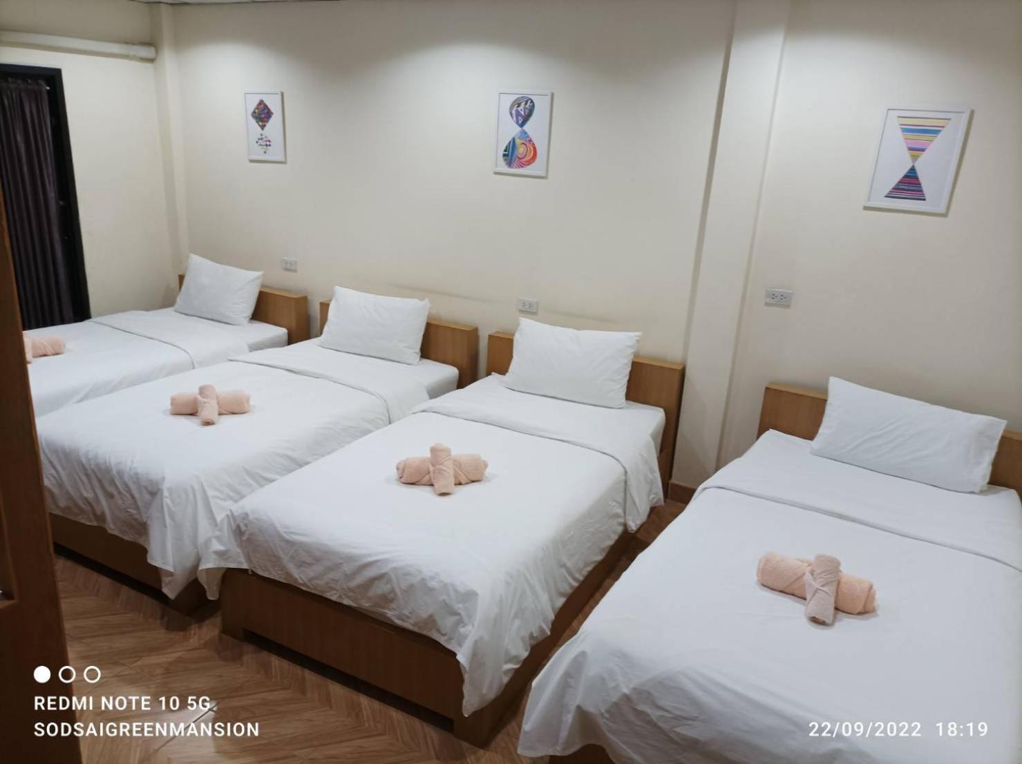 Double D Rooms & Cafe Μπανγκόκ Εξωτερικό φωτογραφία