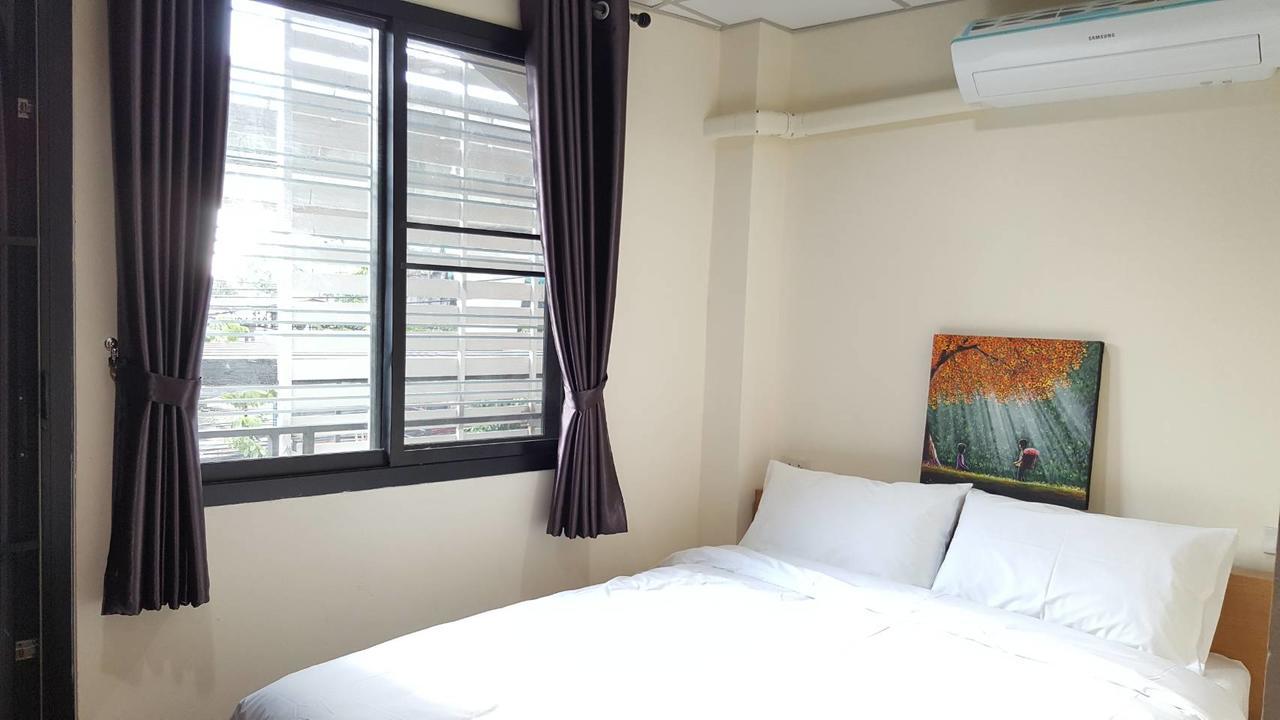 Double D Rooms & Cafe Μπανγκόκ Εξωτερικό φωτογραφία