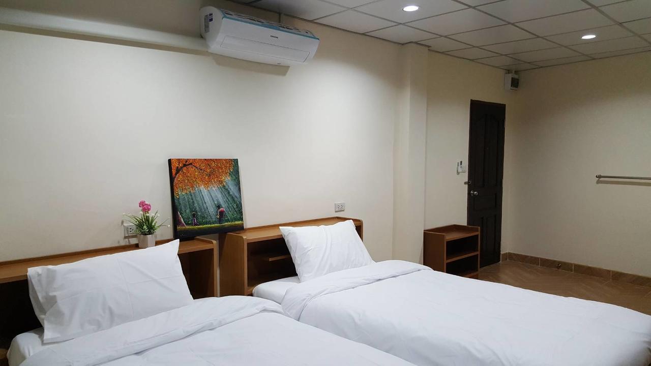 Double D Rooms & Cafe Μπανγκόκ Εξωτερικό φωτογραφία