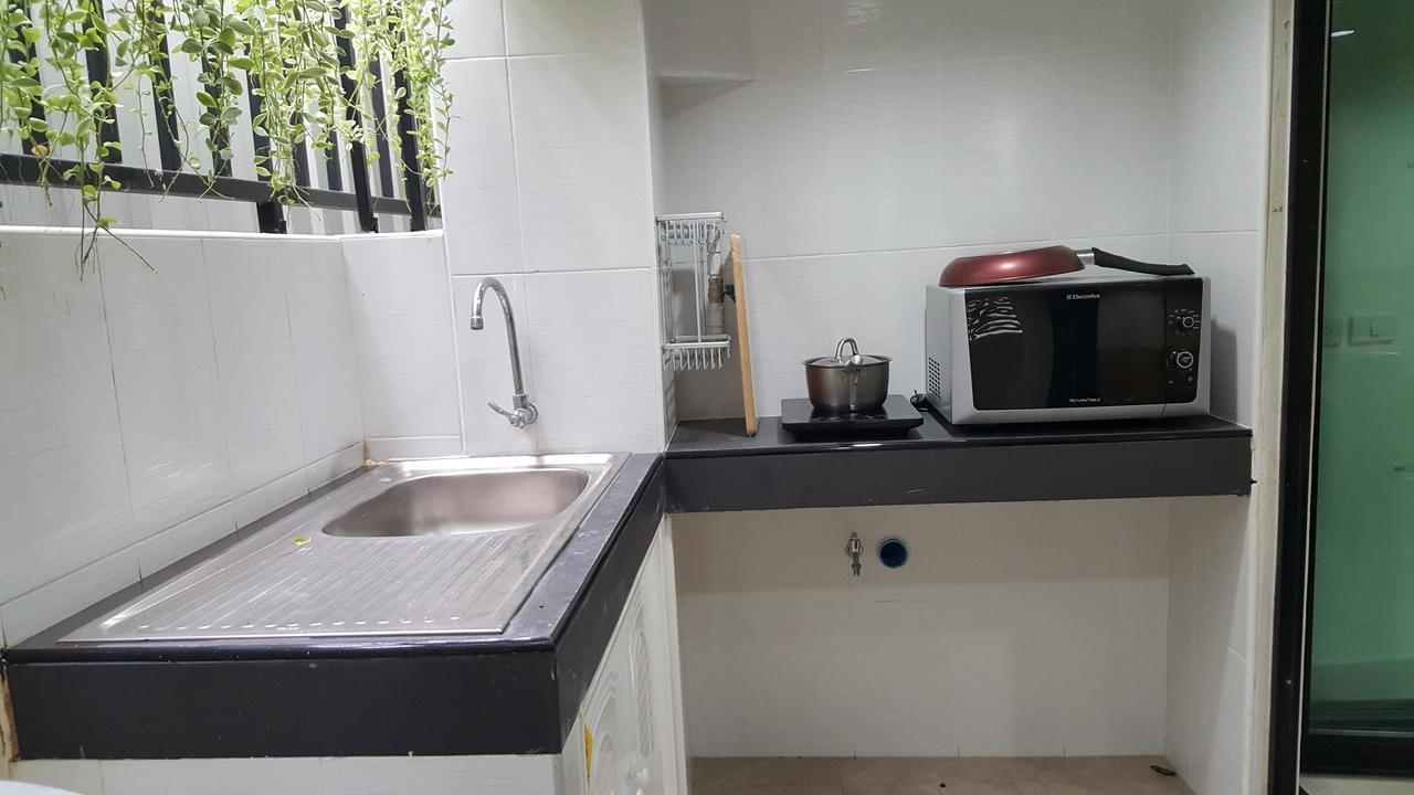 Double D Rooms & Cafe Μπανγκόκ Εξωτερικό φωτογραφία