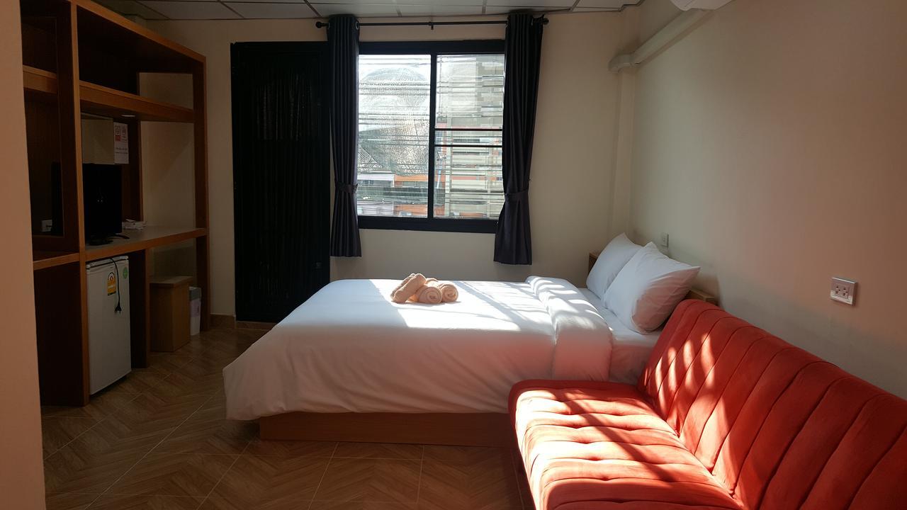Double D Rooms & Cafe Μπανγκόκ Εξωτερικό φωτογραφία