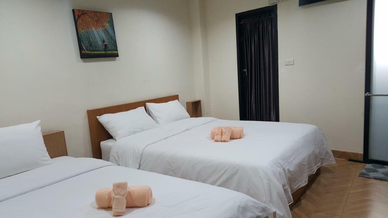 Double D Rooms & Cafe Μπανγκόκ Εξωτερικό φωτογραφία
