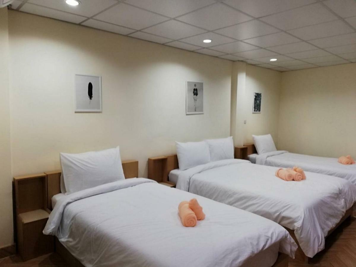Double D Rooms & Cafe Μπανγκόκ Εξωτερικό φωτογραφία